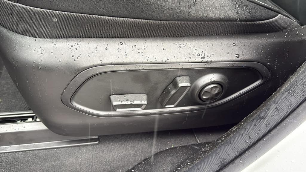 new 2026 Jeep Grand Cherokee car, priced at $53,155