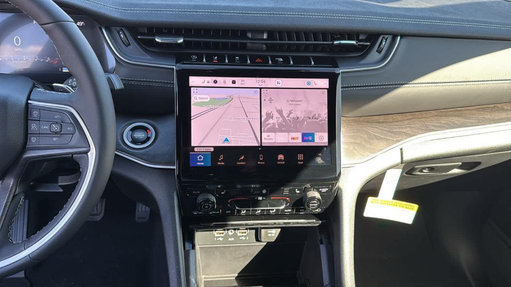 new 2025 Jeep Grand Cherokee car, priced at $48,260