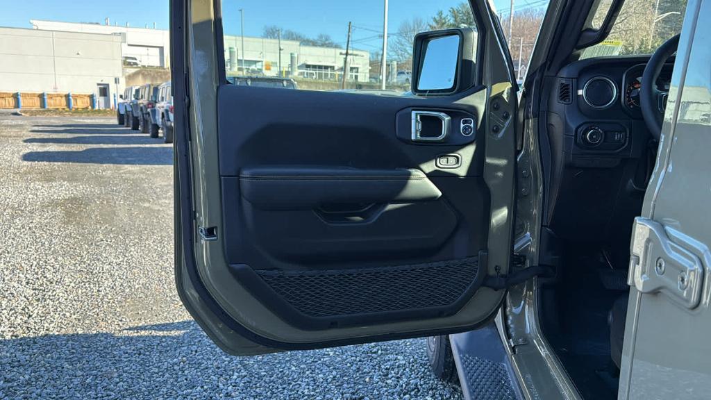 new 2026 Jeep Wrangler car, priced at $55,975