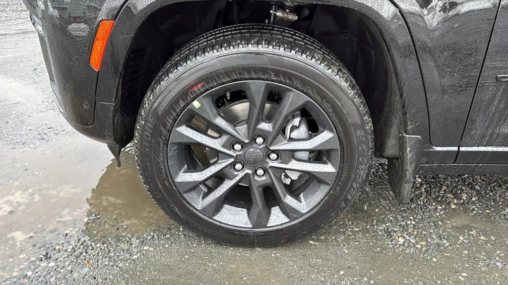 new 2026 Jeep Grand Cherokee car, priced at $53,330