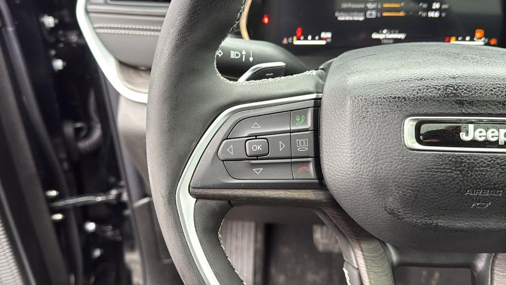 new 2026 Jeep Grand Cherokee car, priced at $53,330