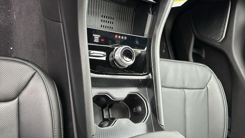 new 2026 Jeep Grand Cherokee car, priced at $53,330