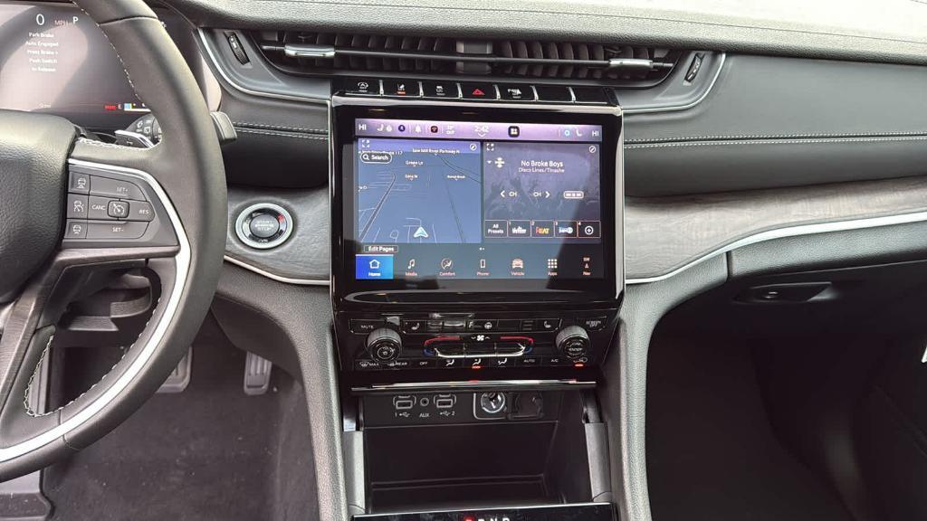 new 2025 Jeep Grand Cherokee L car, priced at $50,610