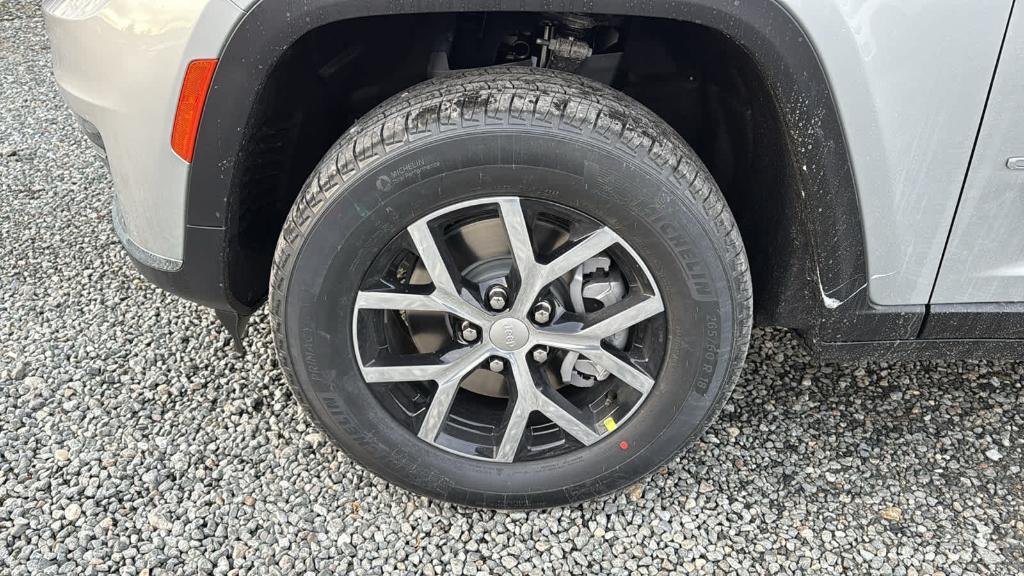 new 2025 Jeep Grand Cherokee L car, priced at $50,610