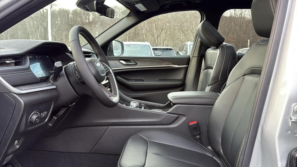 new 2025 Jeep Grand Cherokee L car, priced at $50,610