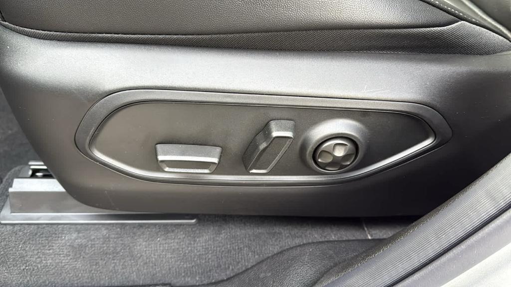 new 2025 Jeep Grand Cherokee L car, priced at $50,610