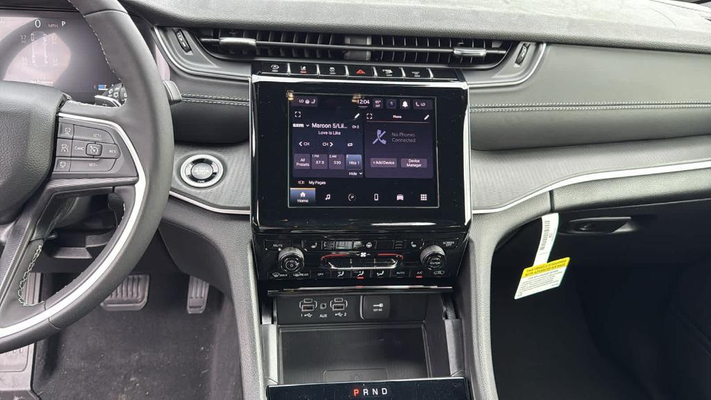 new 2025 Jeep Grand Cherokee car, priced at $46,625