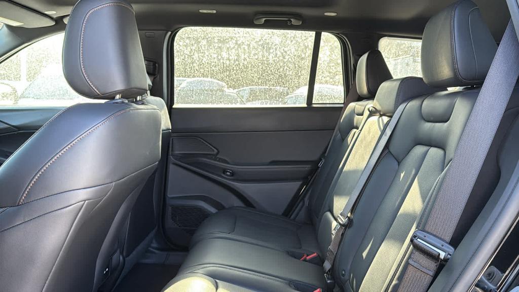 new 2026 Jeep Cherokee car, priced at $43,905