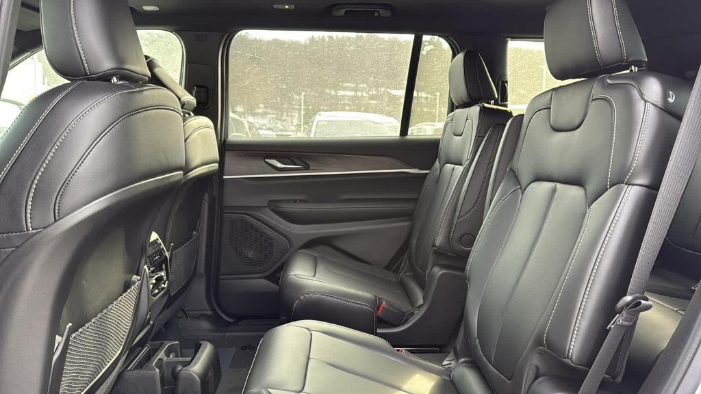 new 2025 Jeep Grand Cherokee L car, priced at $53,585