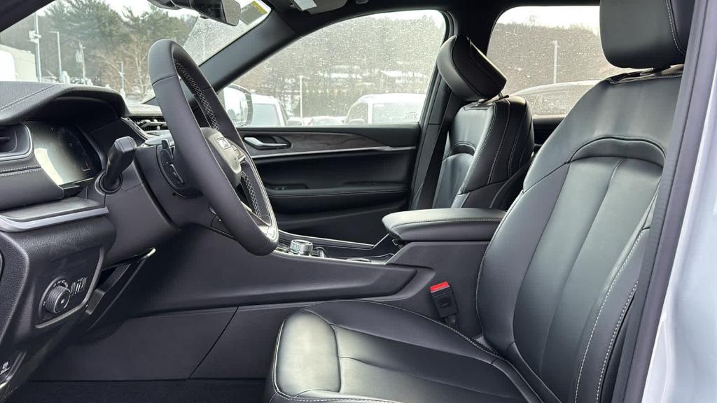 new 2025 Jeep Grand Cherokee L car, priced at $53,585