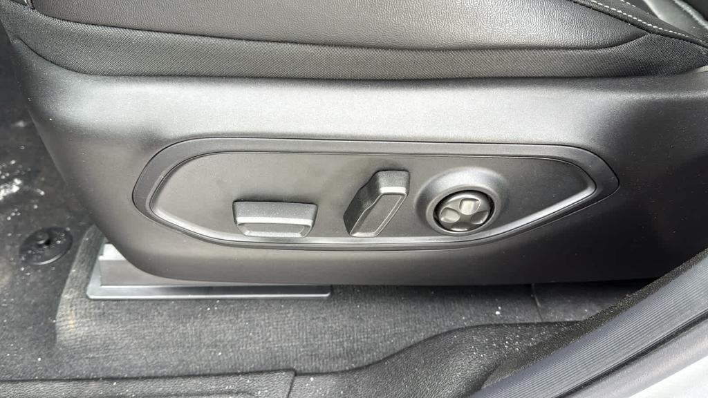 new 2025 Jeep Grand Cherokee L car, priced at $53,585