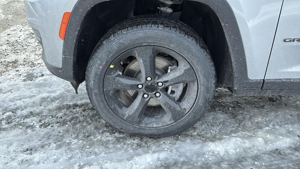 new 2025 Jeep Grand Cherokee L car, priced at $53,585