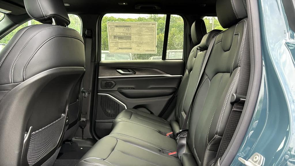 new 2026 Jeep Grand Cherokee car, priced at $49,910