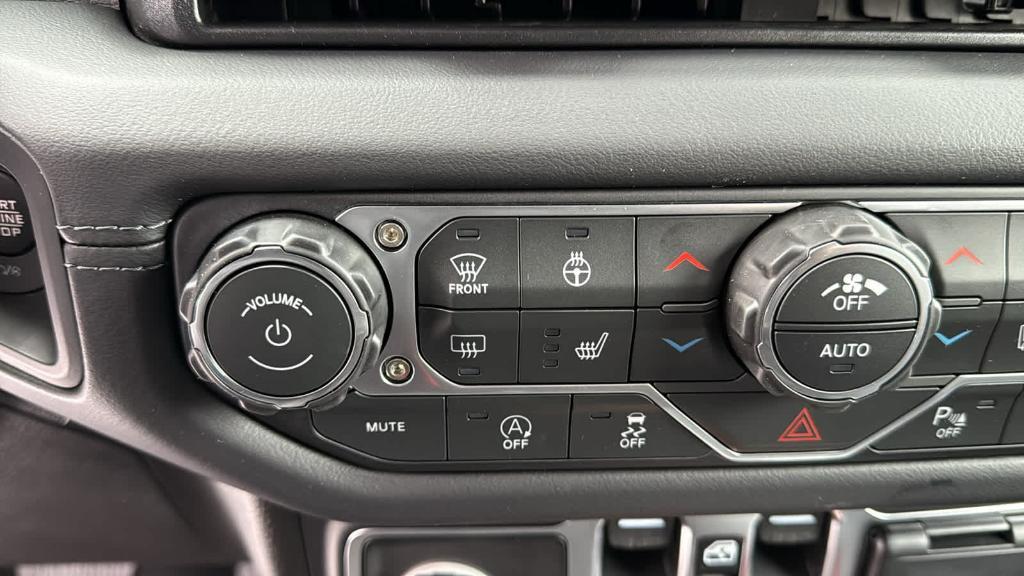 new 2026 Jeep Wrangler car, priced at $55,975