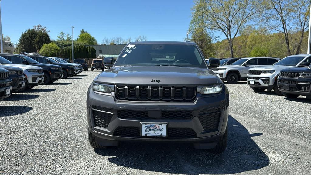 new 2026 Jeep Grand Cherokee car, priced at $47,945