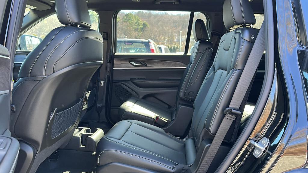 new 2025 Jeep Grand Cherokee L car, priced at $52,635