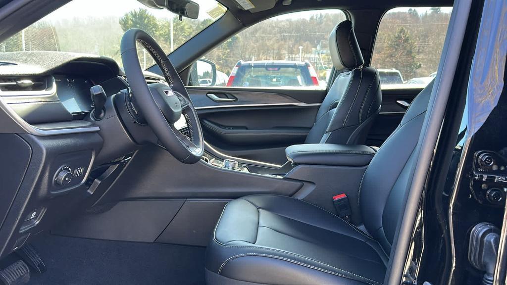 new 2025 Jeep Grand Cherokee L car, priced at $52,635