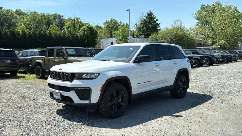 new 2026 Jeep Grand Cherokee car, priced at $49,405