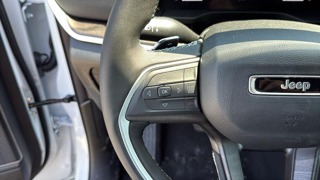 new 2026 Jeep Grand Cherokee car, priced at $49,405
