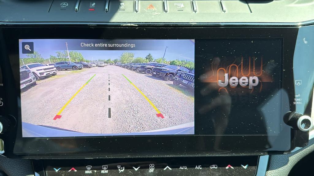 new 2026 Jeep Grand Cherokee car, priced at $49,405