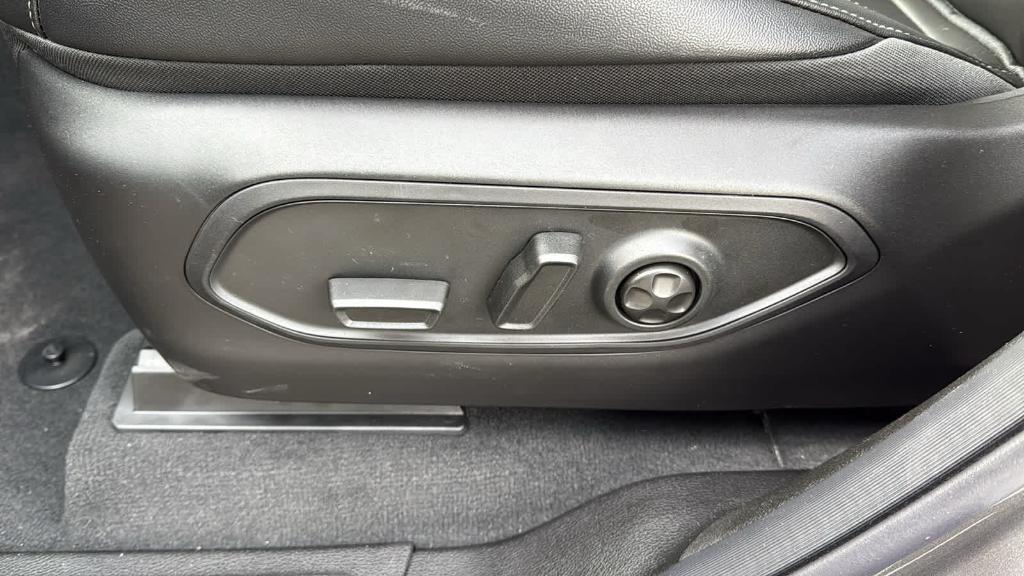 new 2025 Jeep Grand Cherokee L car, priced at $50,360