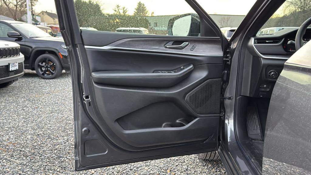 new 2025 Jeep Grand Cherokee L car, priced at $50,360