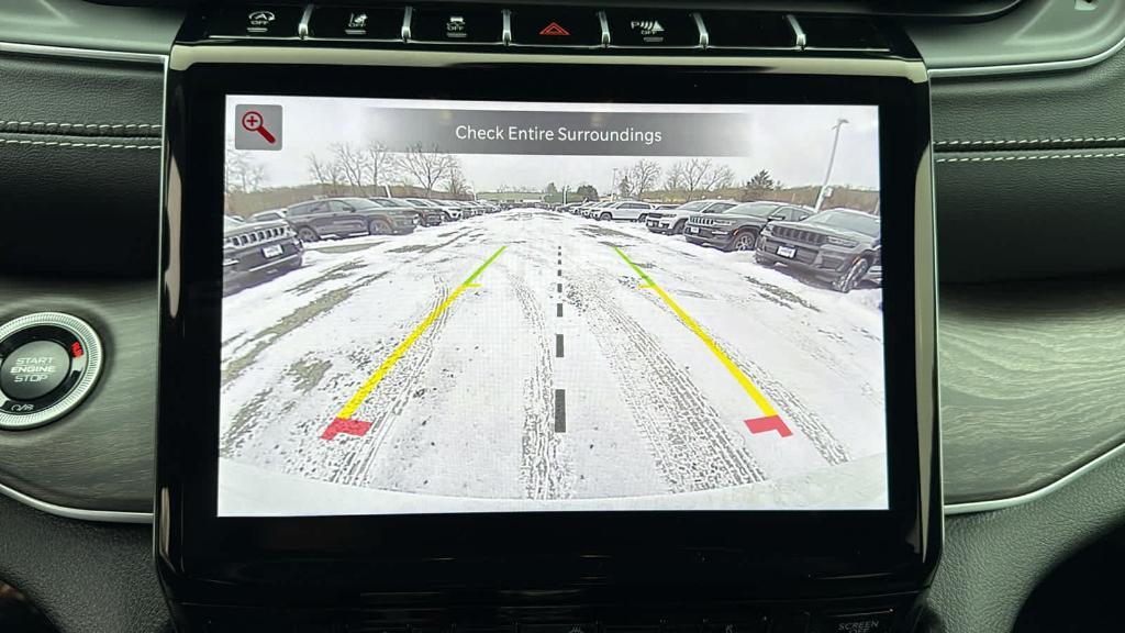 new 2025 Jeep Grand Cherokee car, priced at $51,890