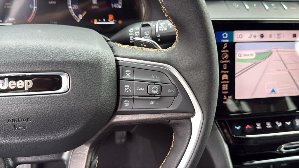 new 2026 Jeep Grand Cherokee car, priced at $51,880