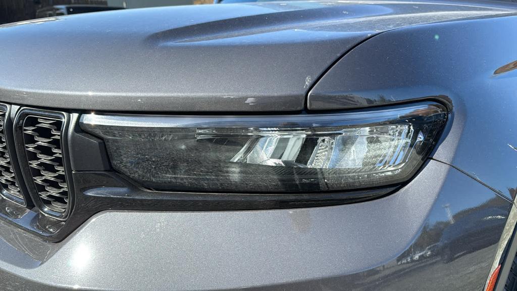 new 2025 Jeep Grand Cherokee car, priced at $44,980