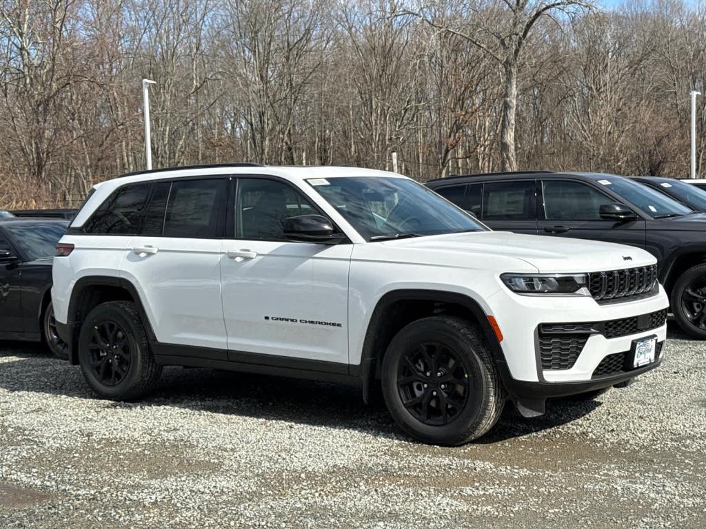 new 2026 Jeep Grand Cherokee car, priced at $47,350