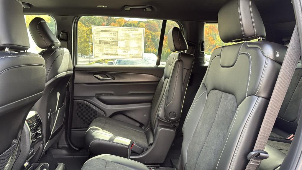 new 2025 Jeep Grand Cherokee L car, priced at $48,205