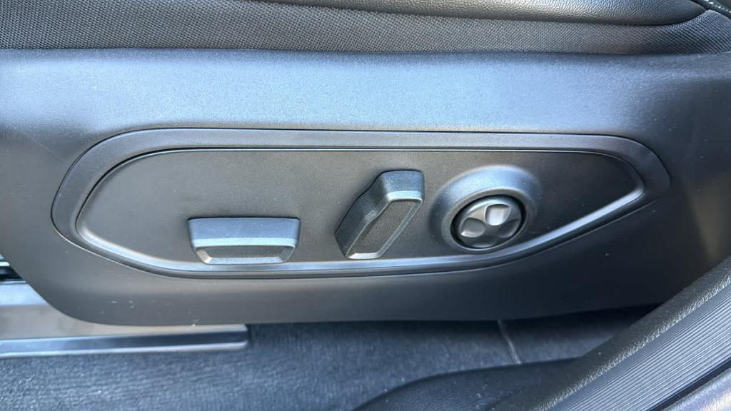 new 2025 Jeep Grand Cherokee car, priced at $50,235