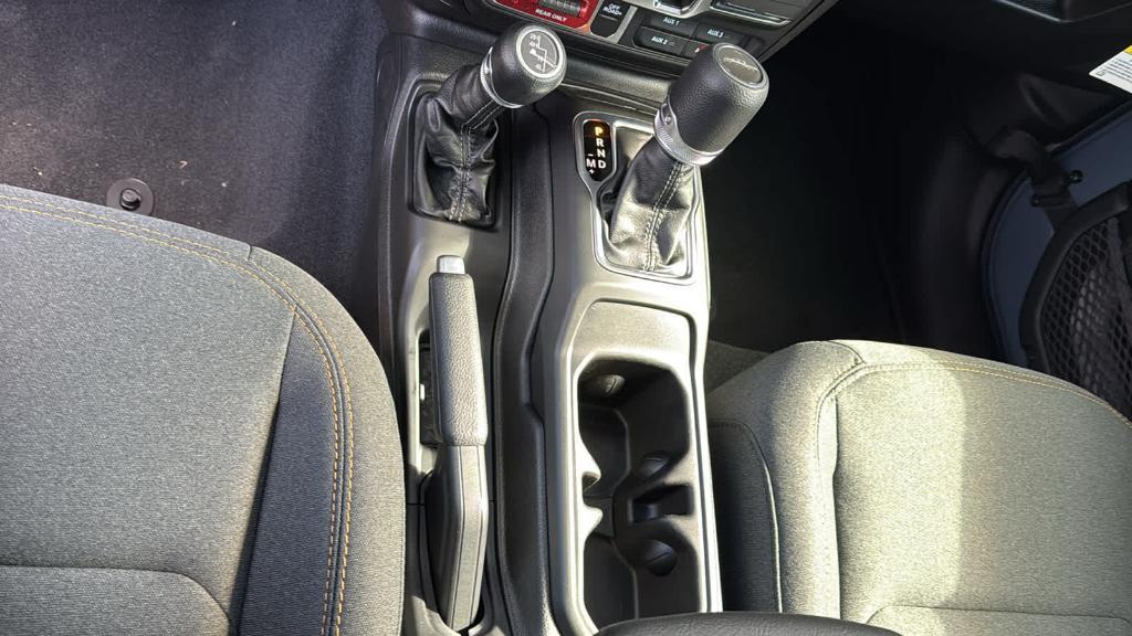 new 2026 Jeep Gladiator car, priced at $52,080