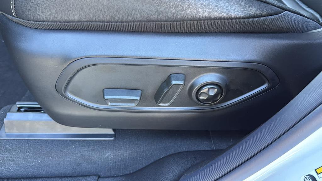 new 2025 Jeep Grand Cherokee car, priced at $51,890