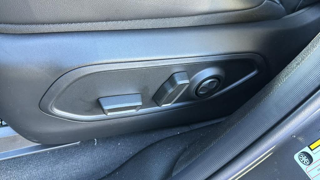 new 2025 Jeep Grand Cherokee L car, priced at $50,610