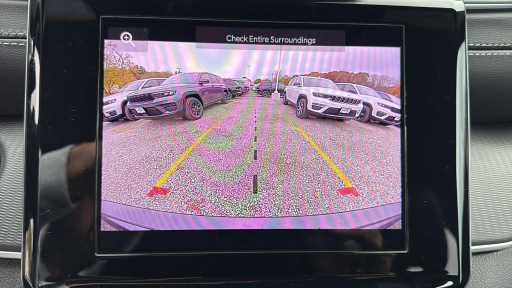 new 2025 Jeep Grand Cherokee car, priced at $45,875