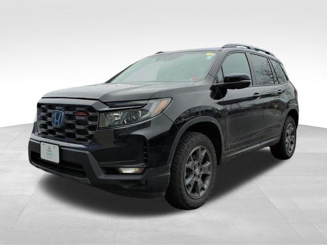 used 2025 Honda Passport car, priced at $38,998