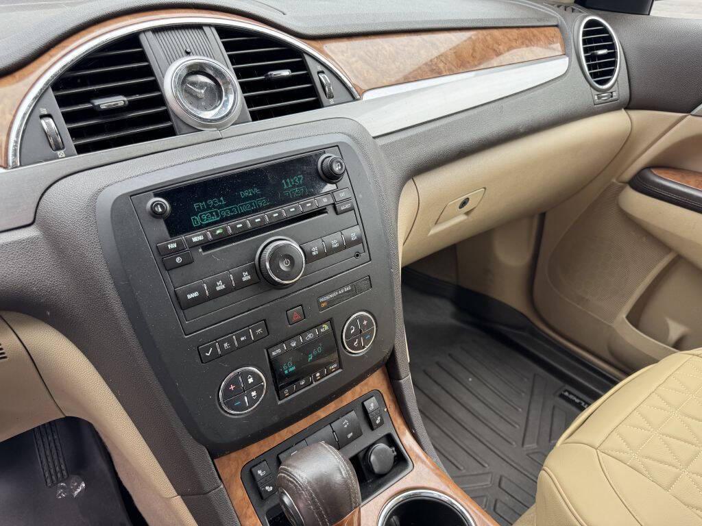 used 2011 Buick Enclave car, priced at $6,500