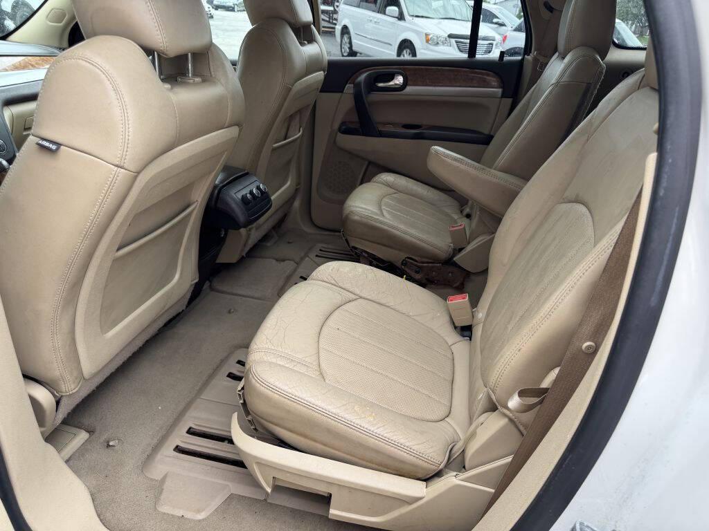 used 2011 Buick Enclave car, priced at $6,500