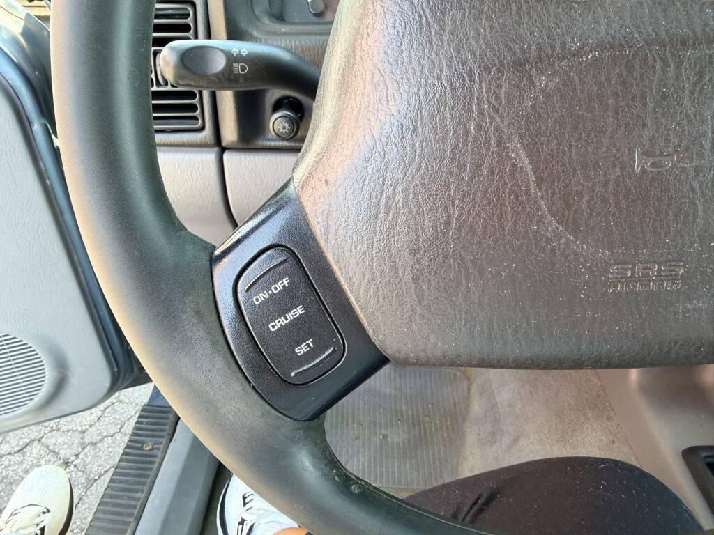 used 1998 Jeep Cherokee car, priced at $7,995
