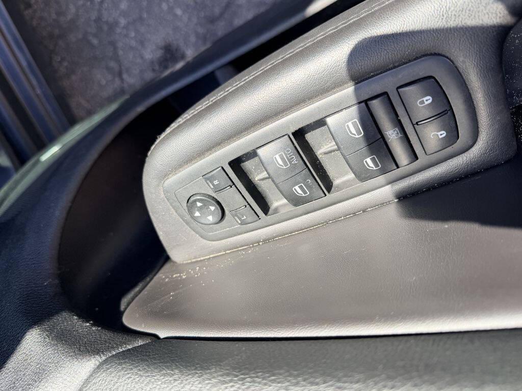 used 2015 Chrysler 200 car, priced at $7,995