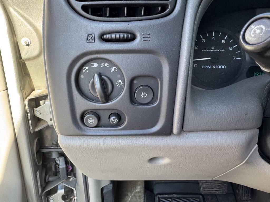 used 2003 Oldsmobile Bravada car, priced at $1,500