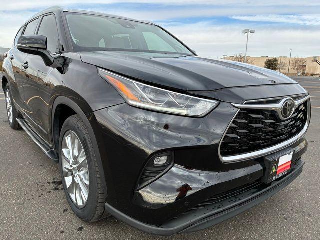 used 2020 Toyota Highlander car, priced at $32,992
