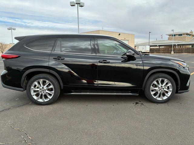 used 2020 Toyota Highlander car, priced at $32,992
