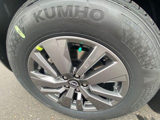 new 2025 Nissan Pathfinder car, priced at $37,568