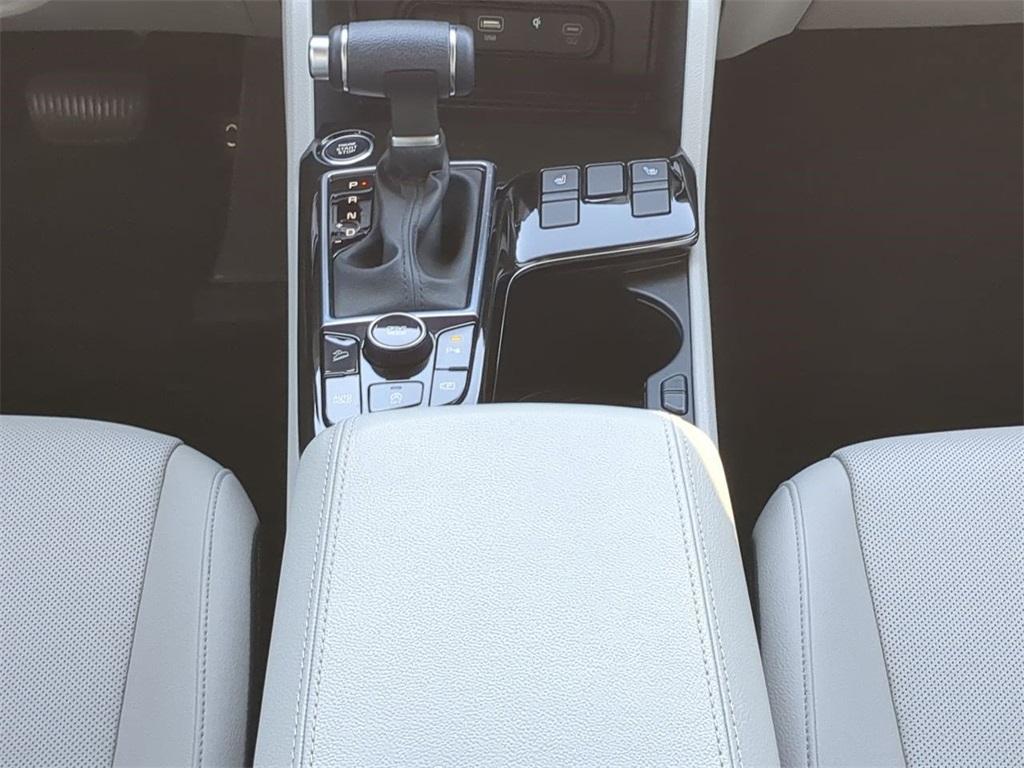 used 2025 Kia Sportage car, priced at $24,899