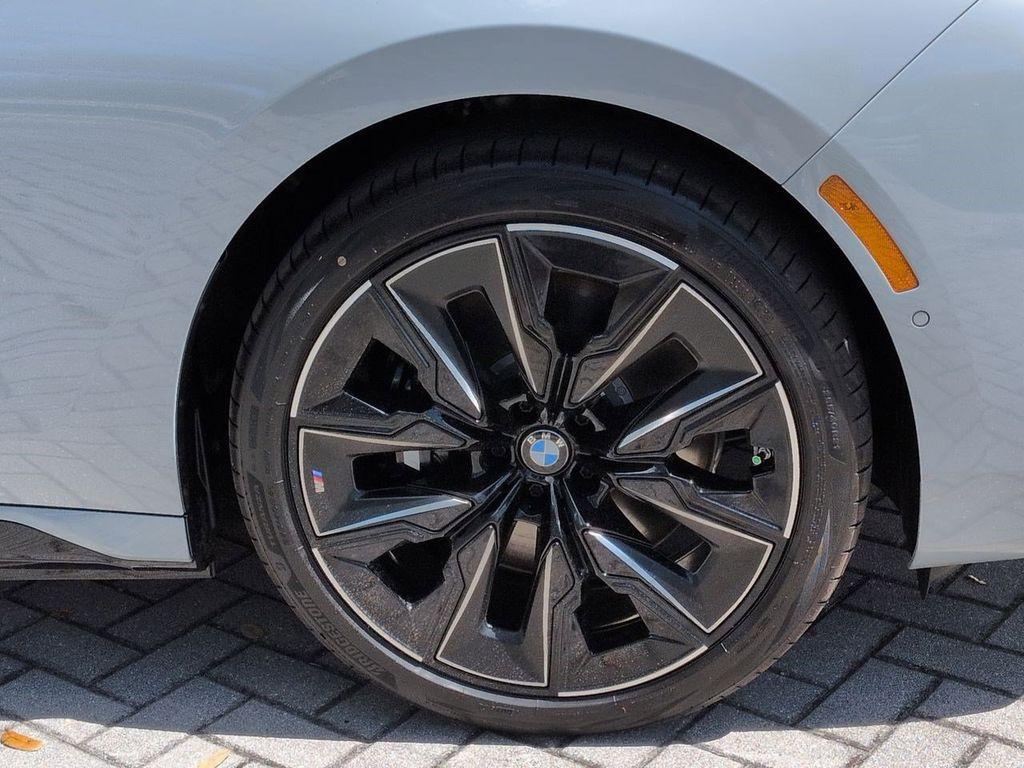 new 2026 BMW i7 car, priced at $120,290
