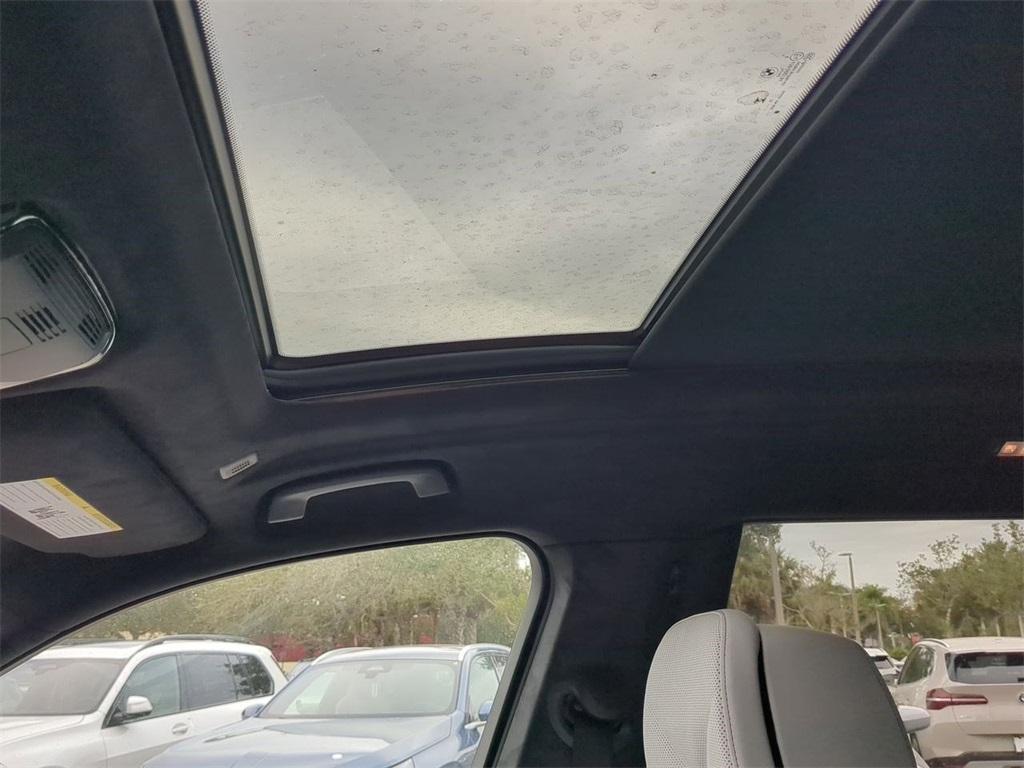 new 2026 BMW X7 car, priced at $100,350