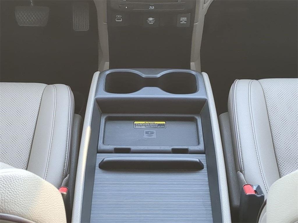 used 2024 Honda Odyssey car, priced at $44,983