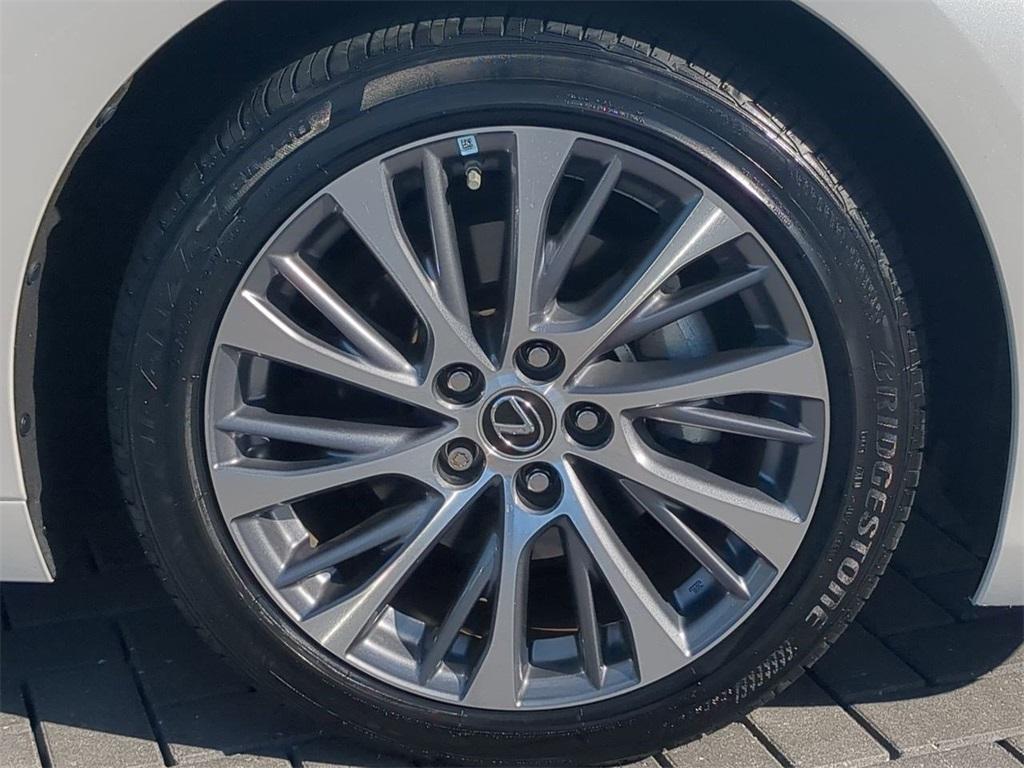 used 2021 Lexus ES 350 car, priced at $34,651